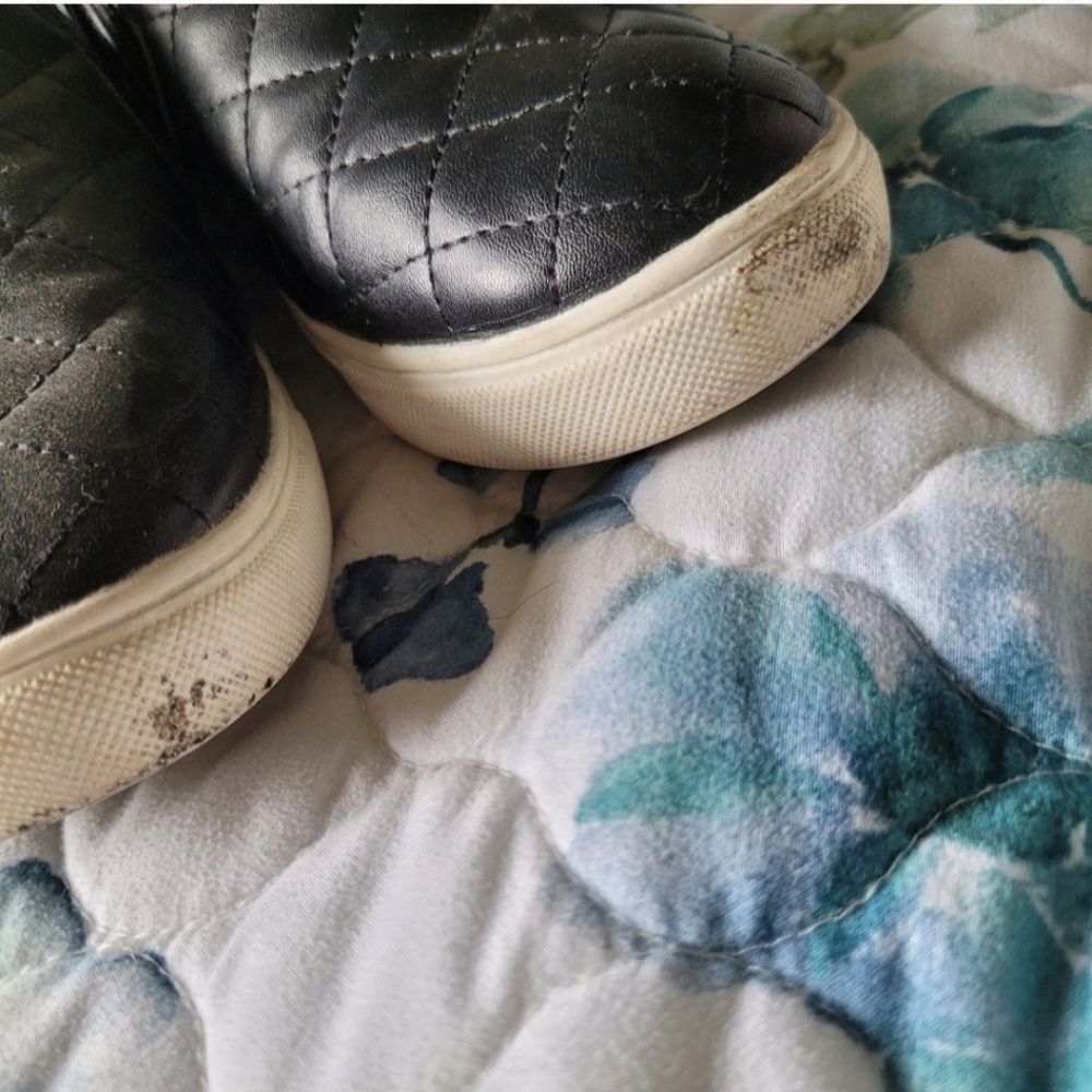 Mountain Sole Quilted Black Loafers - Picture 2 of 5